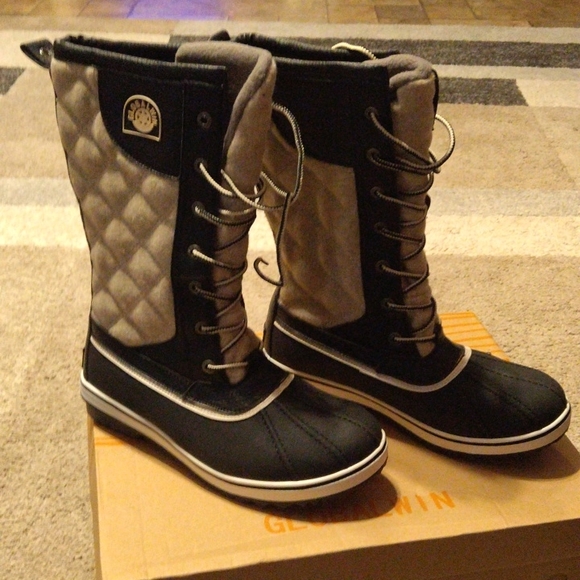 SOLD*** Global Win NWOT brown lace up boot size 10 waterproof - Picture 1 of 9